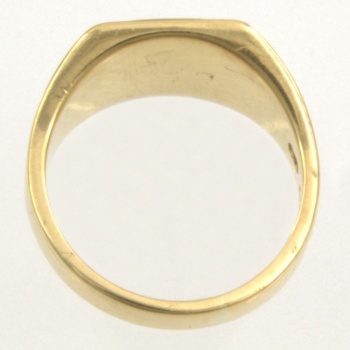 18ct gold 5.7g Signet Ring size G